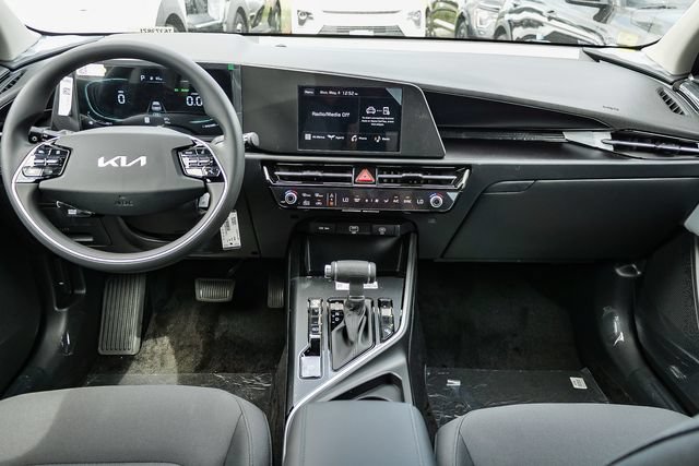 New 2026 Kia Niro LX FWD image 5