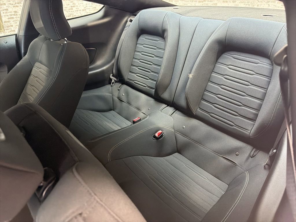 Used 2017 Ford Mustang Coupe image 14