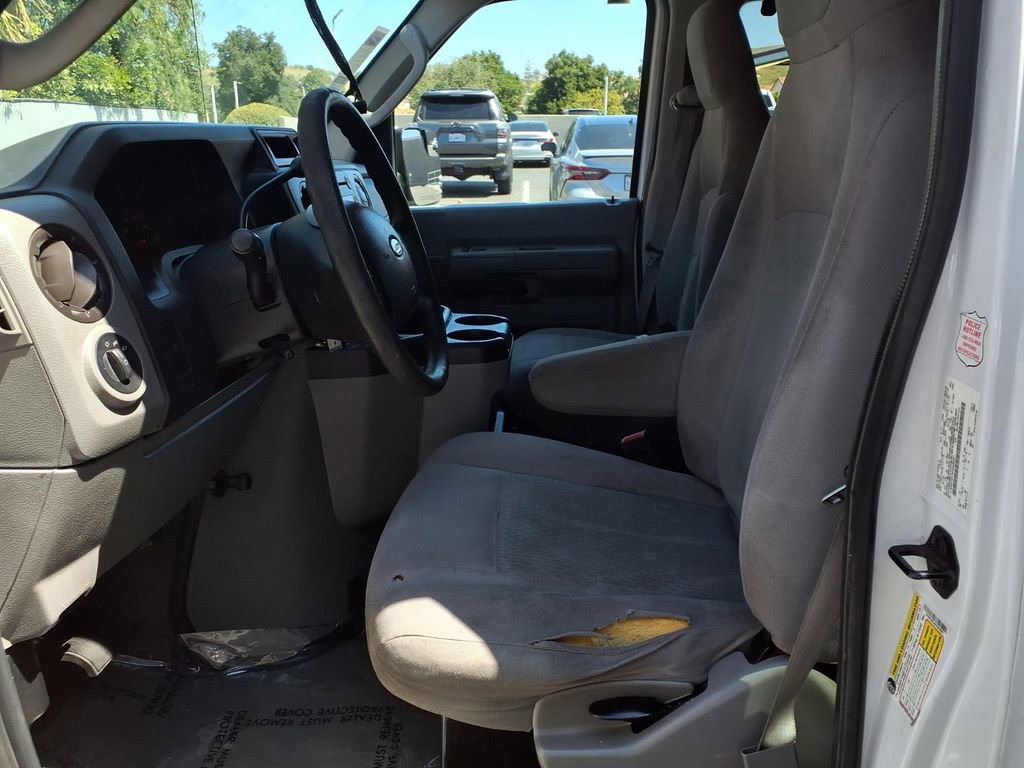 Used 2013 Ford E-350 and Econoline 350 XLT RWD image 14