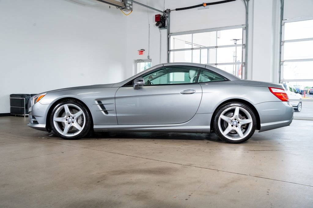 Used 2014 Mercedes-Benz SL 550 image 21