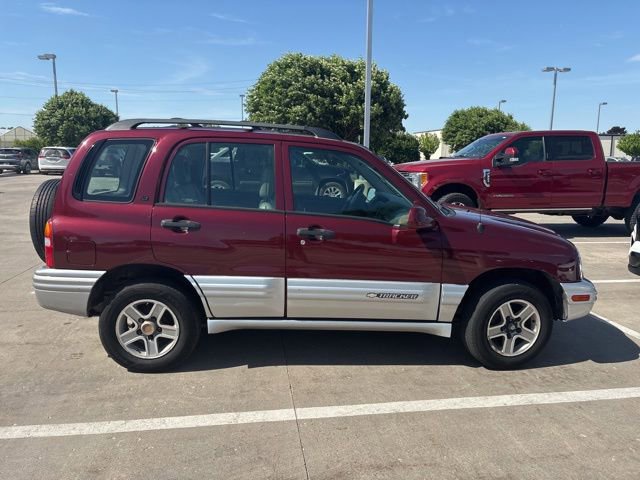 Used 2002 Chevrolet Tracker LT AWD/4WD image 8