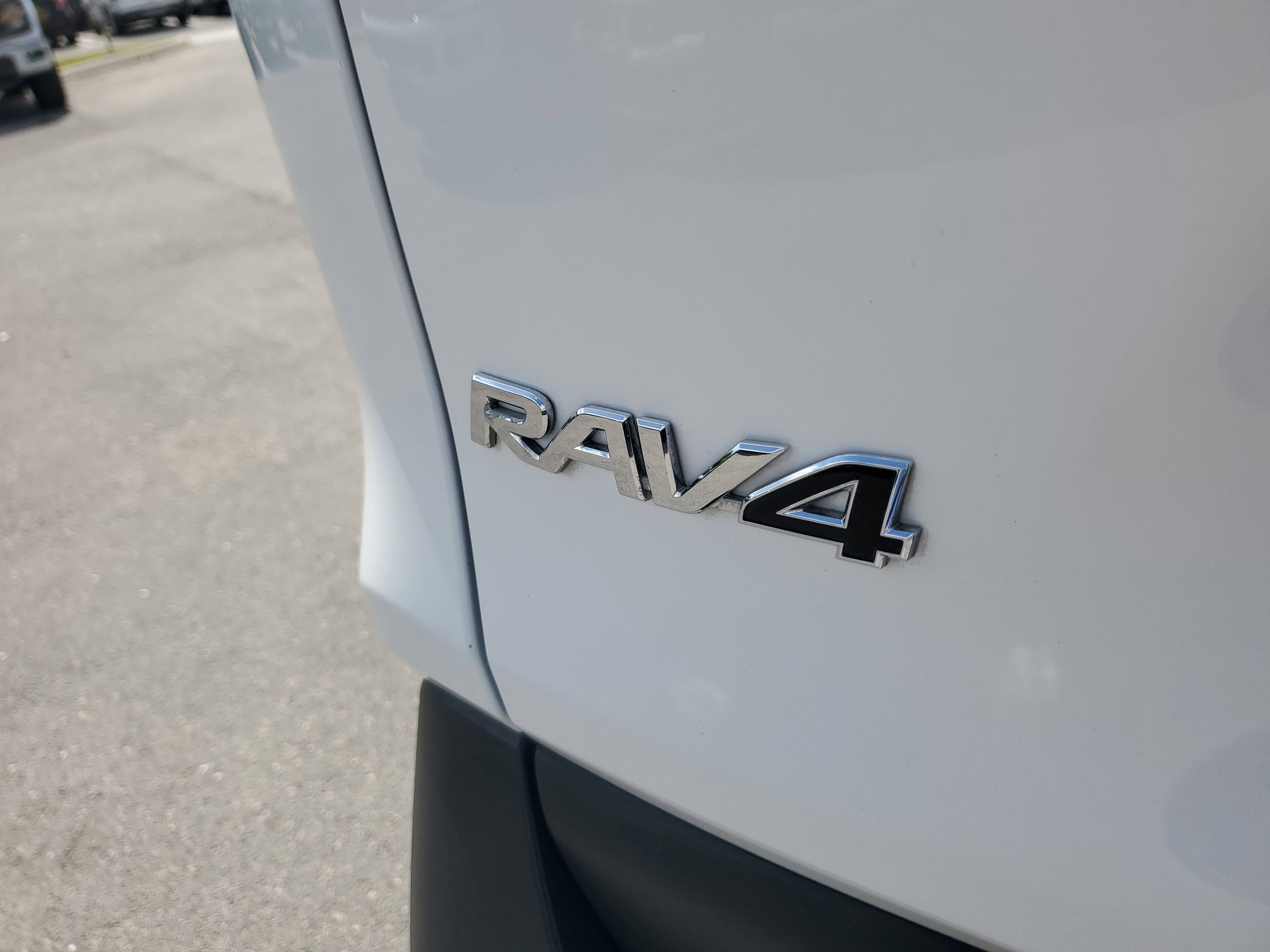 Used 2024 Toyota RAV4 XLE image 29