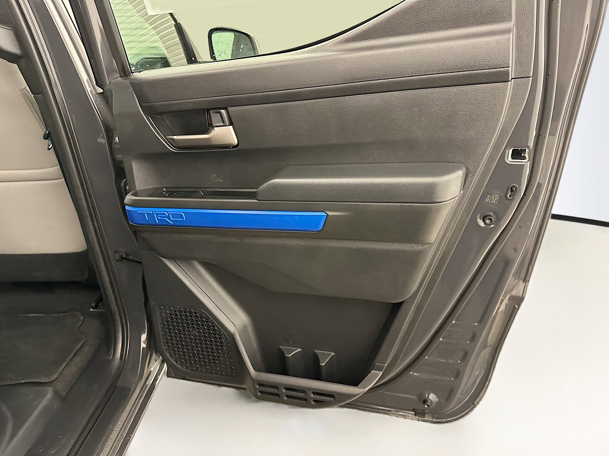 Used 2025 Toyota Tacoma TRD Off-Road image 31