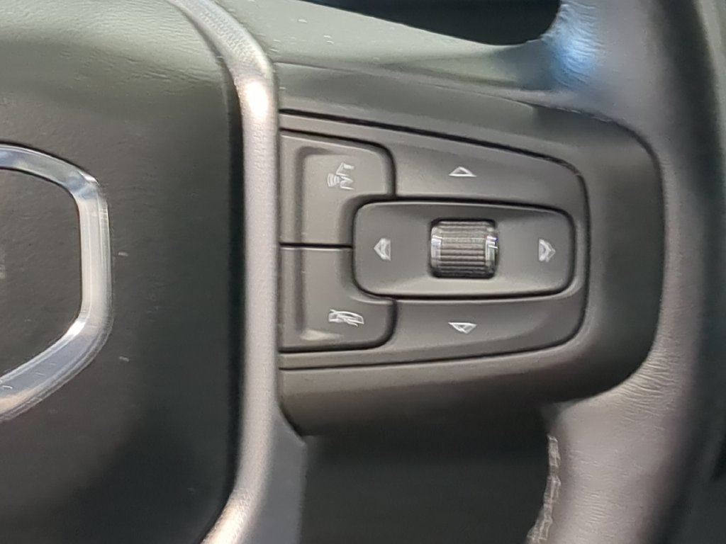 Used 2023 GMC Yukon Denali AWD/4WD image 30