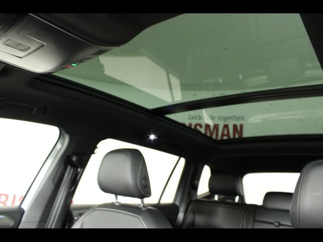 Used 2022 Volkswagen Tiguan SE R-Line AWD/4WD image 27