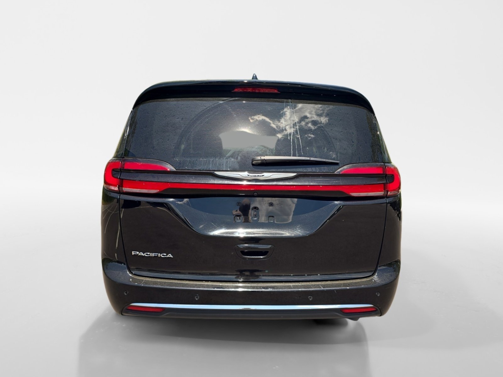 Used 2024 Chrysler Pacifica Touring-L FWD image 4