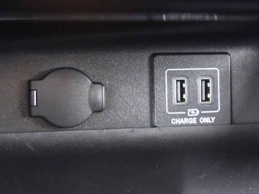 Used 2018 Nissan Pathfinder S image 26