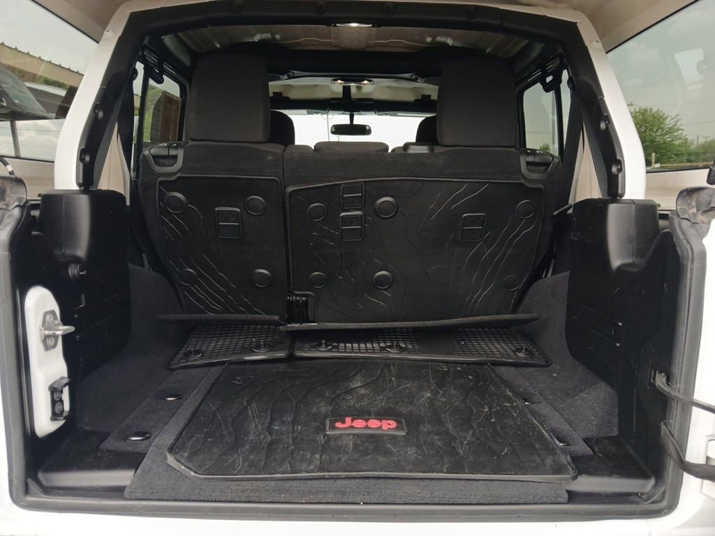Used 2019 Jeep Wrangler Unlimited Sport S image 16