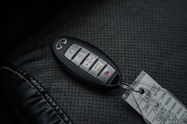 Used 2019 INFINITI QX80 Luxe w/ Proassist Package image 48