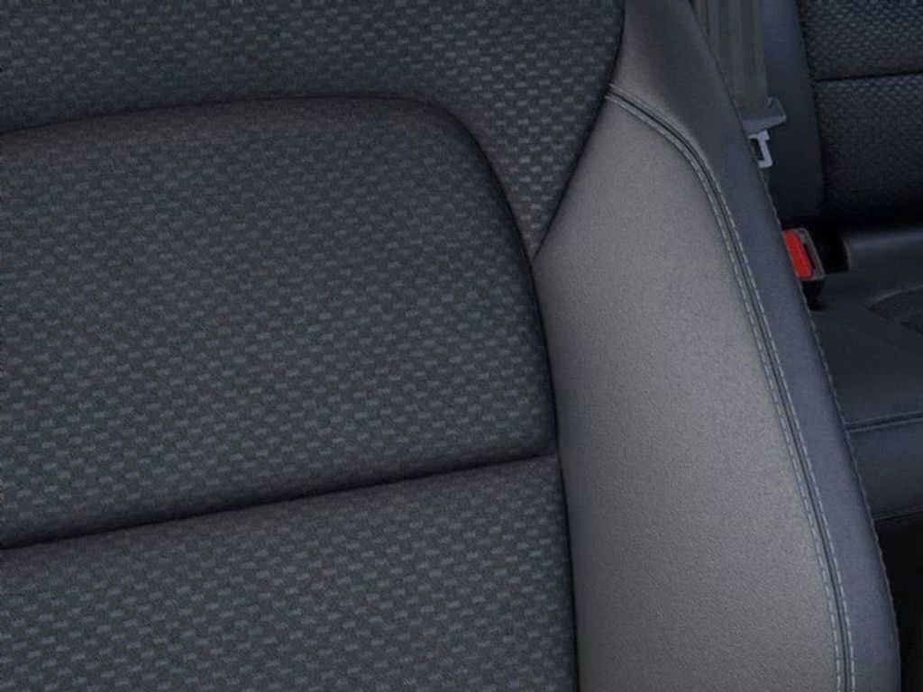 New 2025 Ford Escape SE w/ Class II Trailer Tow Package image 37