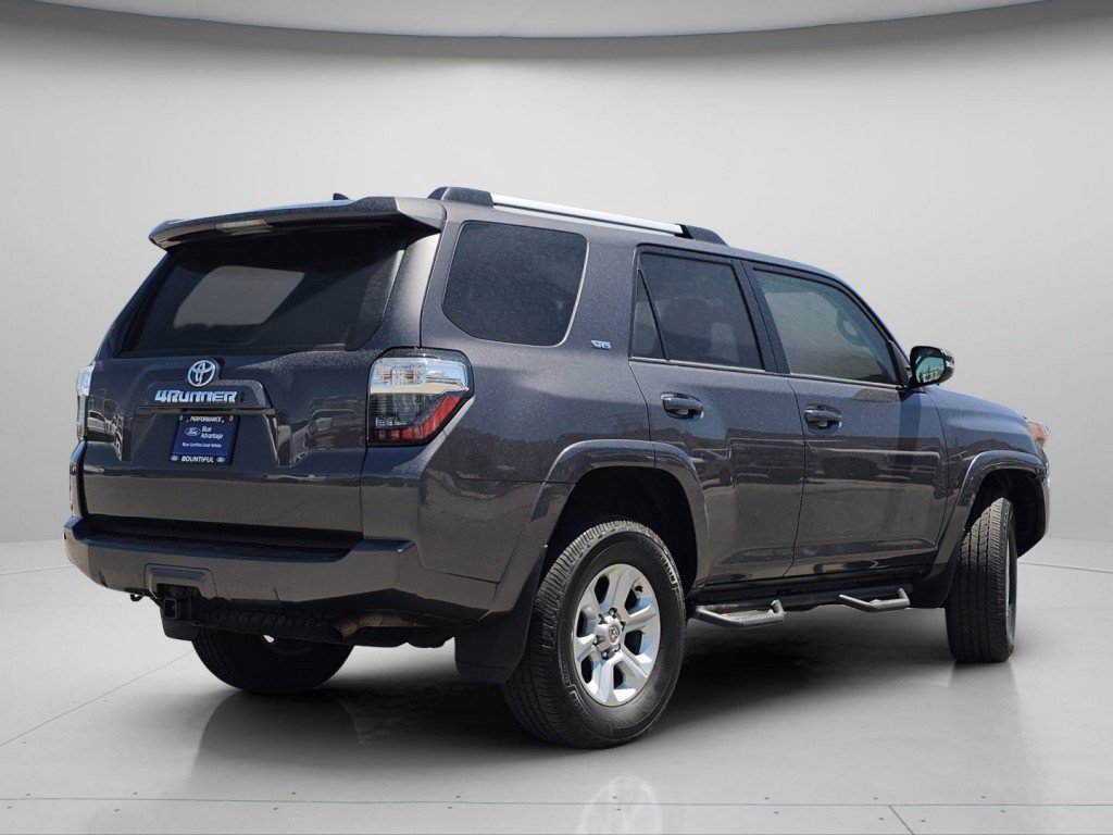 Used 2022 Toyota 4Runner SR5 Premium AWD/4WD image 10