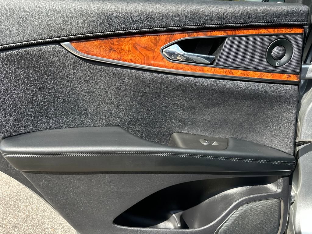 Used 2020 Lincoln Nautilus Reserve w/ Equipment Group 201A image 28