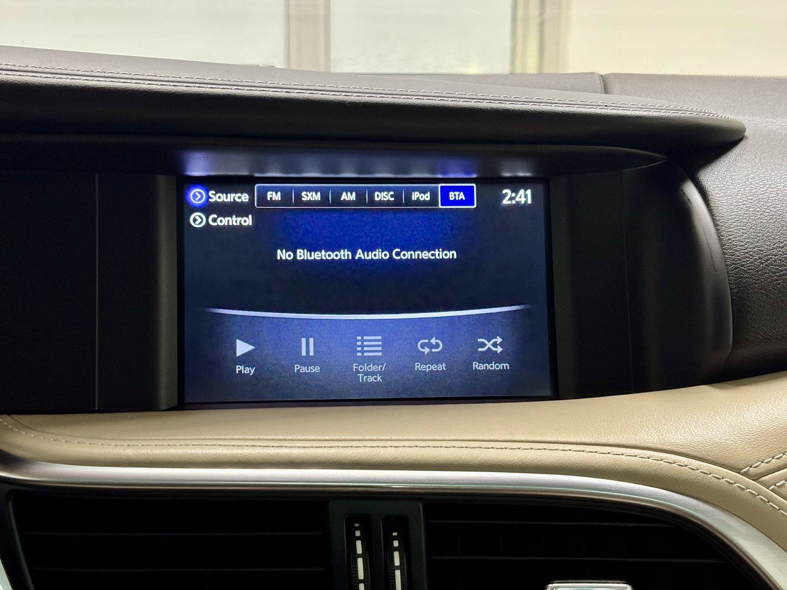 Used 2017 INFINITI QX30 Premium AWD/4WD image 34