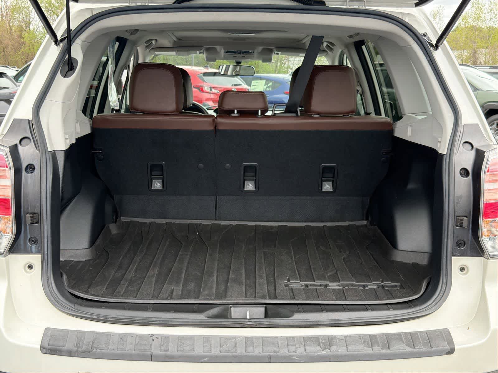Used 2017 Subaru Forester 2.5i Touring AWD/4WD image 36
