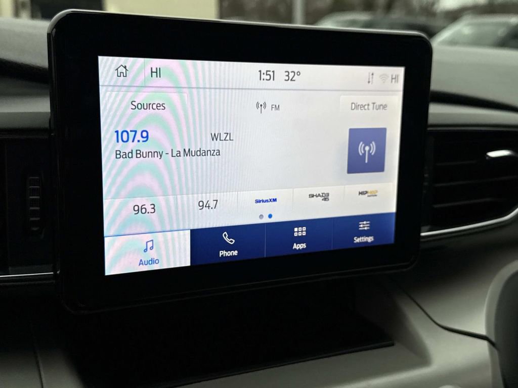 Used 2023 Ford Explorer XLT w/ Equipment Group 202A image 3