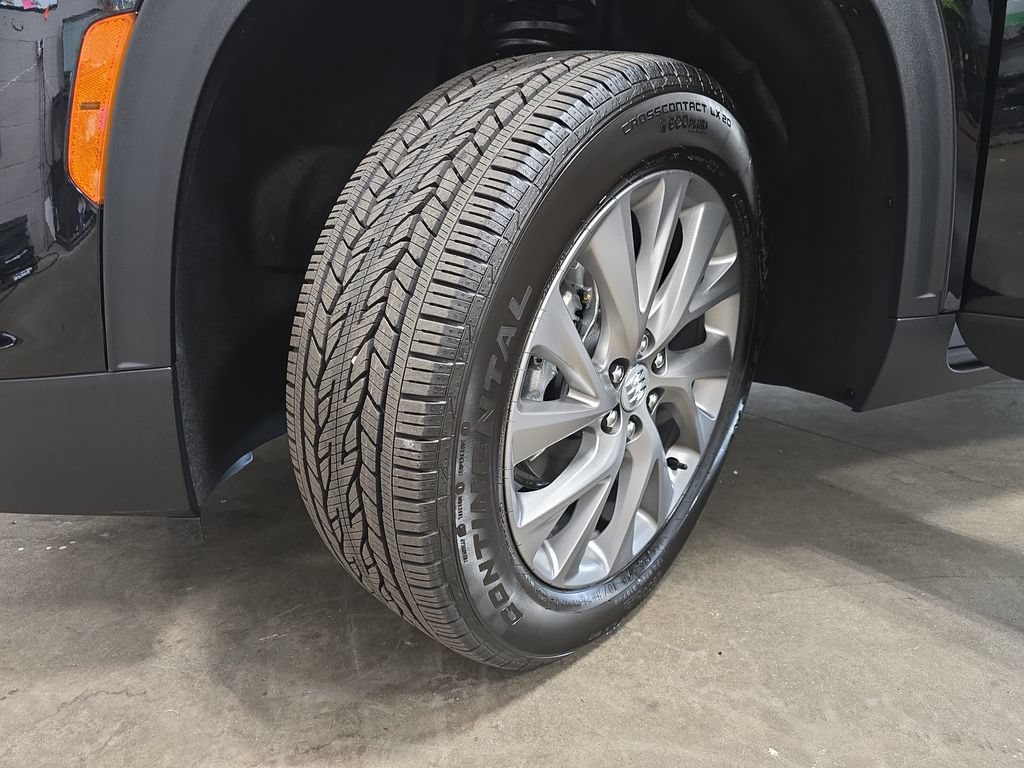 New 2026 Buick Enclave Preferred w/ LPO, Floor Liner Package AWD/4WD image 34