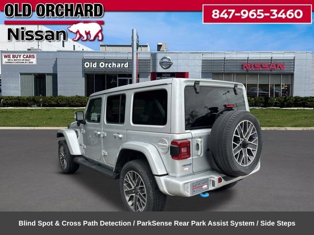 Used 2023 Jeep Wrangler Unlimited Sahara AWD/4WD image 9