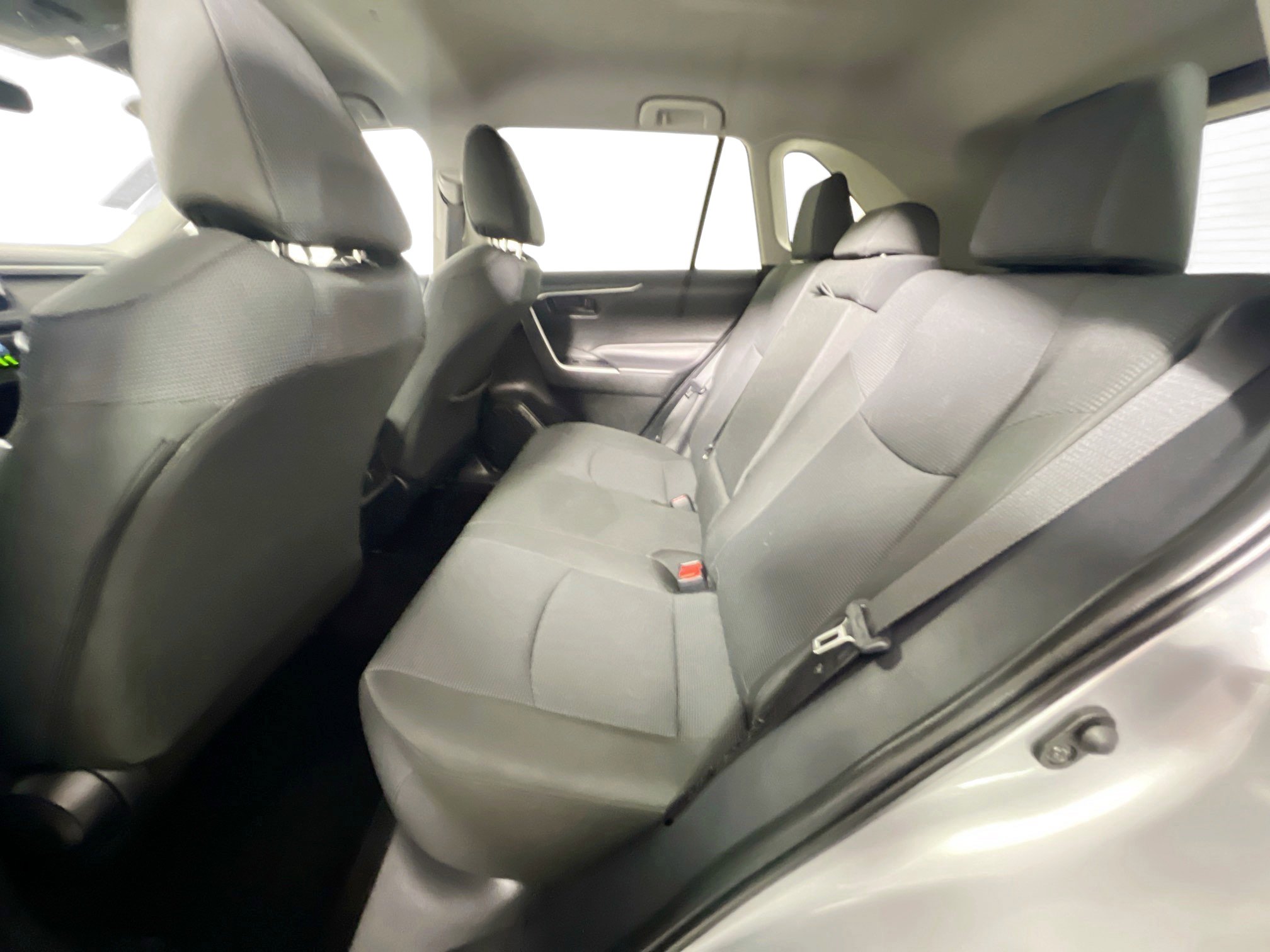 Used 2025 Toyota RAV4 LE image 28