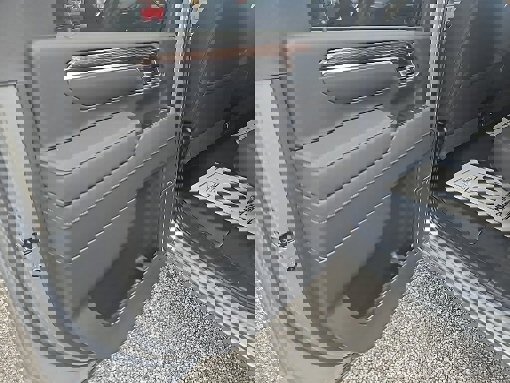 New 2026 GMC Sierra 2500 SLE image 17