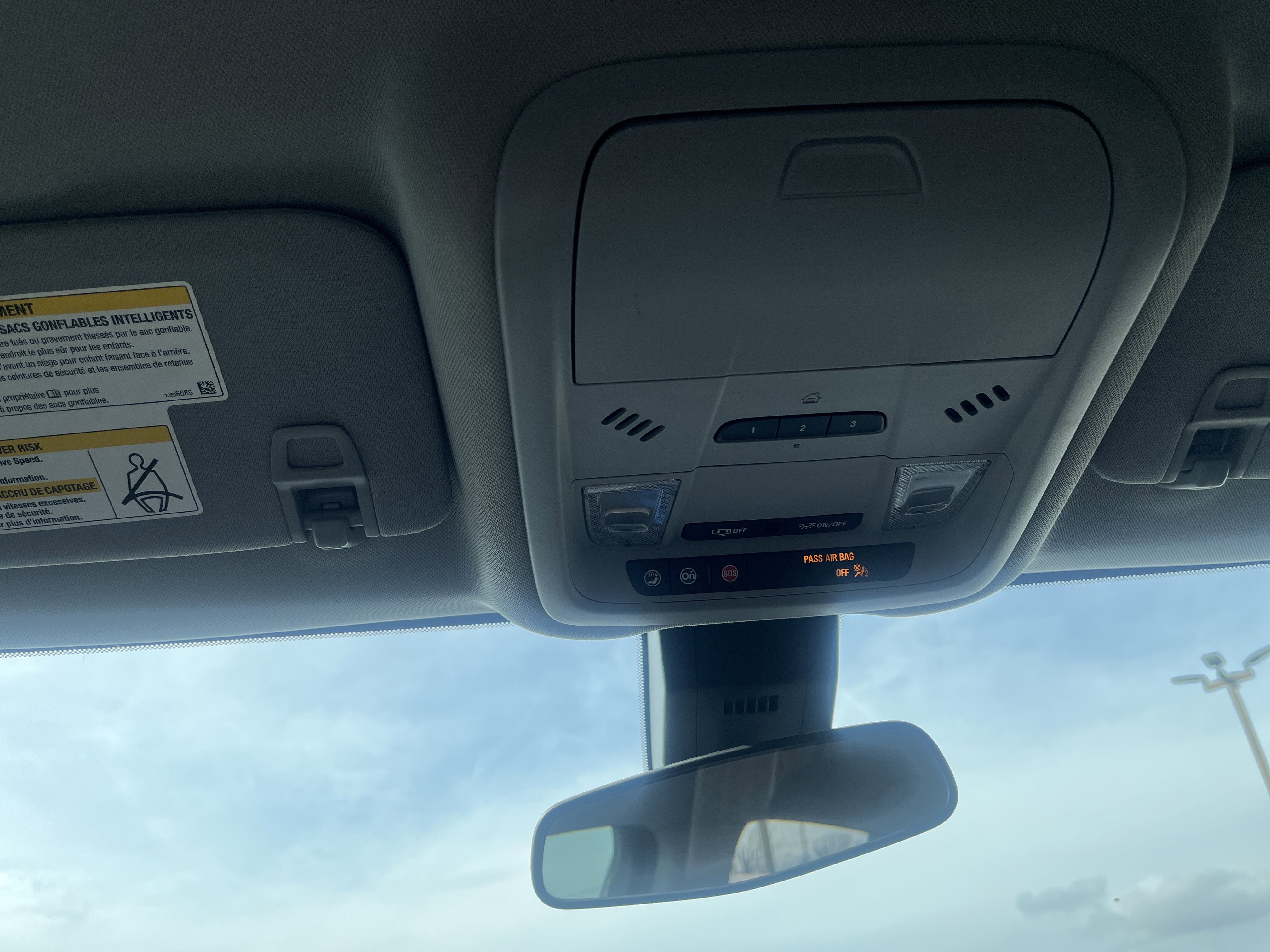 Used 2020 Chevrolet Equinox LT image 30