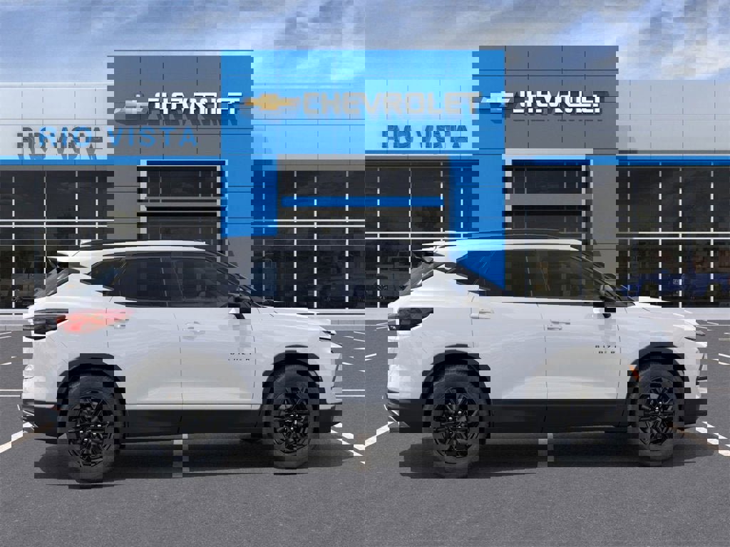 New 2026 Chevrolet Blazer LT image 3