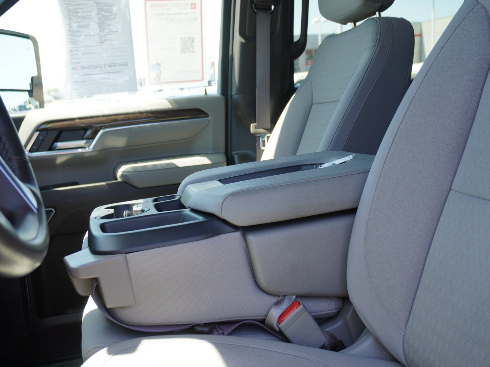 Used 2024 Chevrolet Silverado 2500 LT w/ All Star Edition AWD/4WD image 2