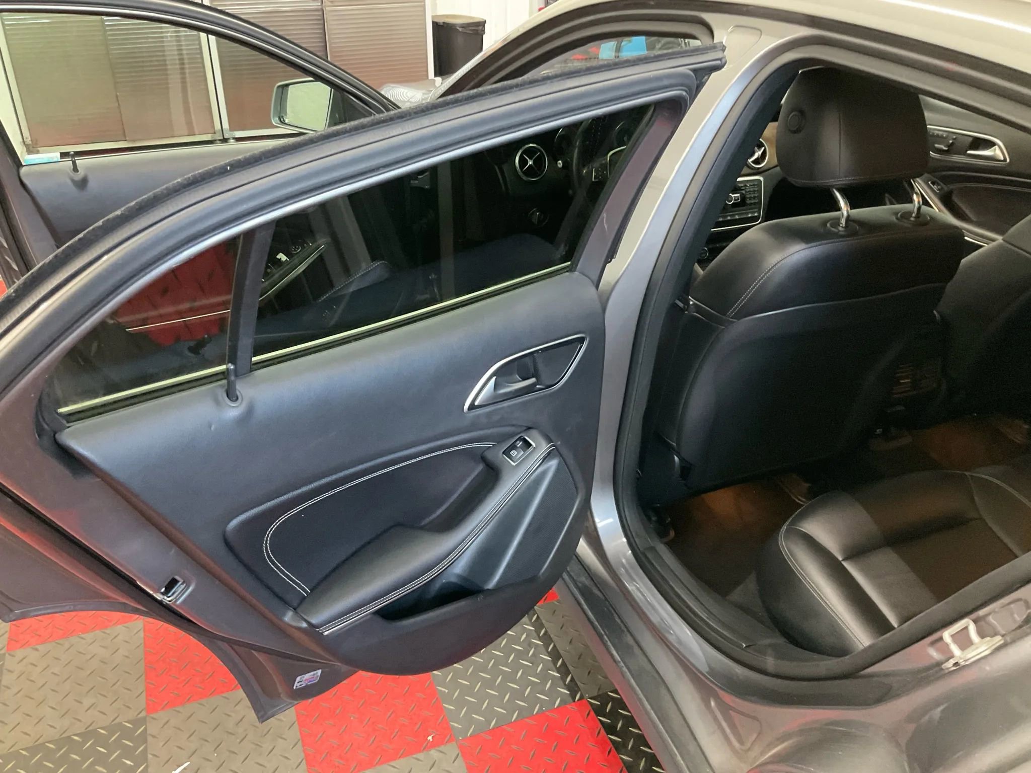 Used 2015 Mercedes-Benz GLA 250 4MATIC image 8