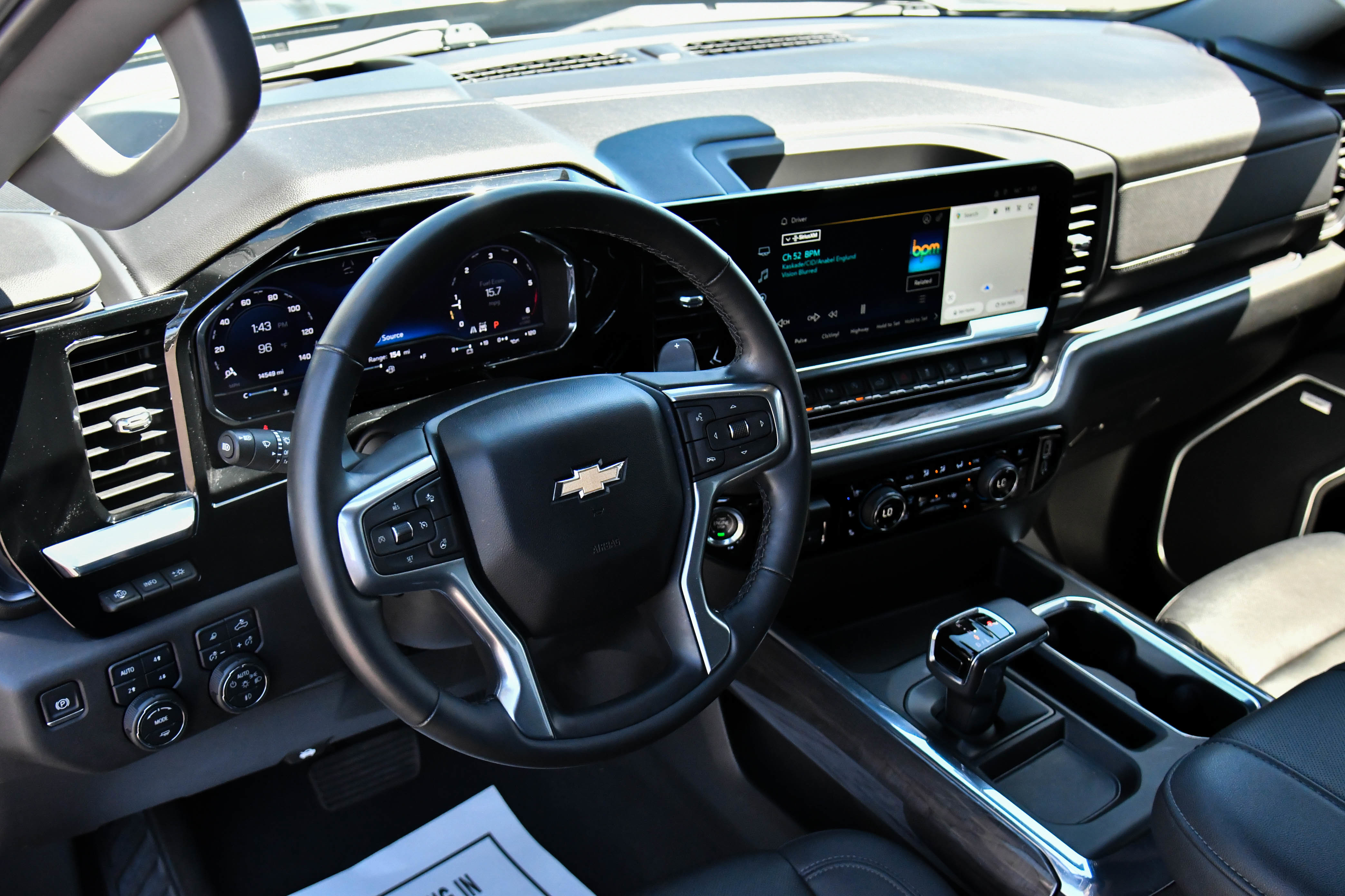 Used 2024 Chevrolet Silverado 1500 LTZ w/ Technology Package AWD/4WD image 17