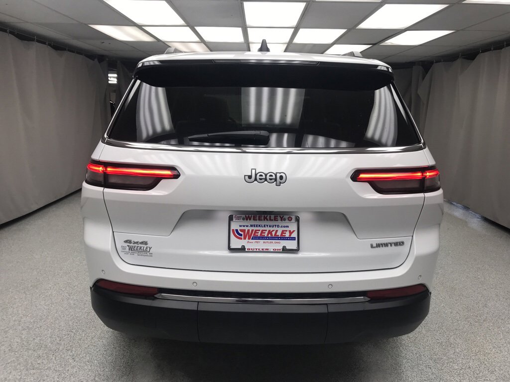 Used 2025 Jeep Grand Cherokee L Limited w/ Trailer Tow Package AWD/4WD image 3