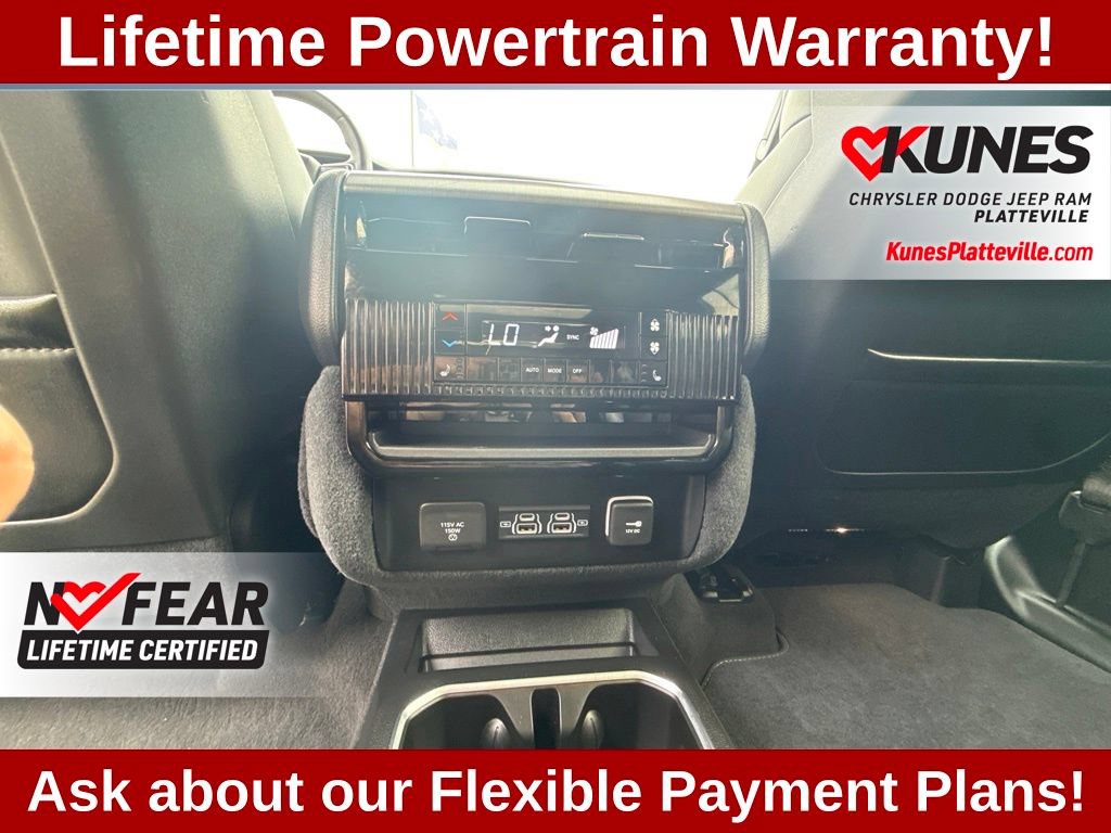 Used 2024 Jeep Wagoneer Series II w/ Convenience Group I AWD/4WD image 32