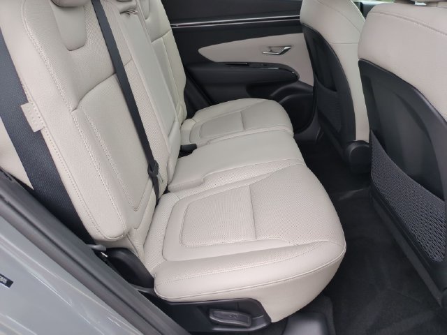 Certified 2024 Hyundai Tucson Limited AWD/4WD image 17