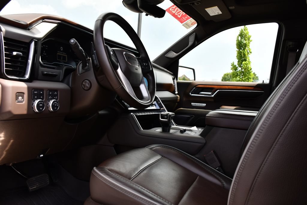 Used 2023 GMC Sierra 1500 Denali w/ Denali Reserve Package AWD/4WD image 17