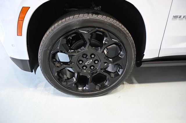 New 2026 Chevrolet Suburban High Country AWD/4WD image 35