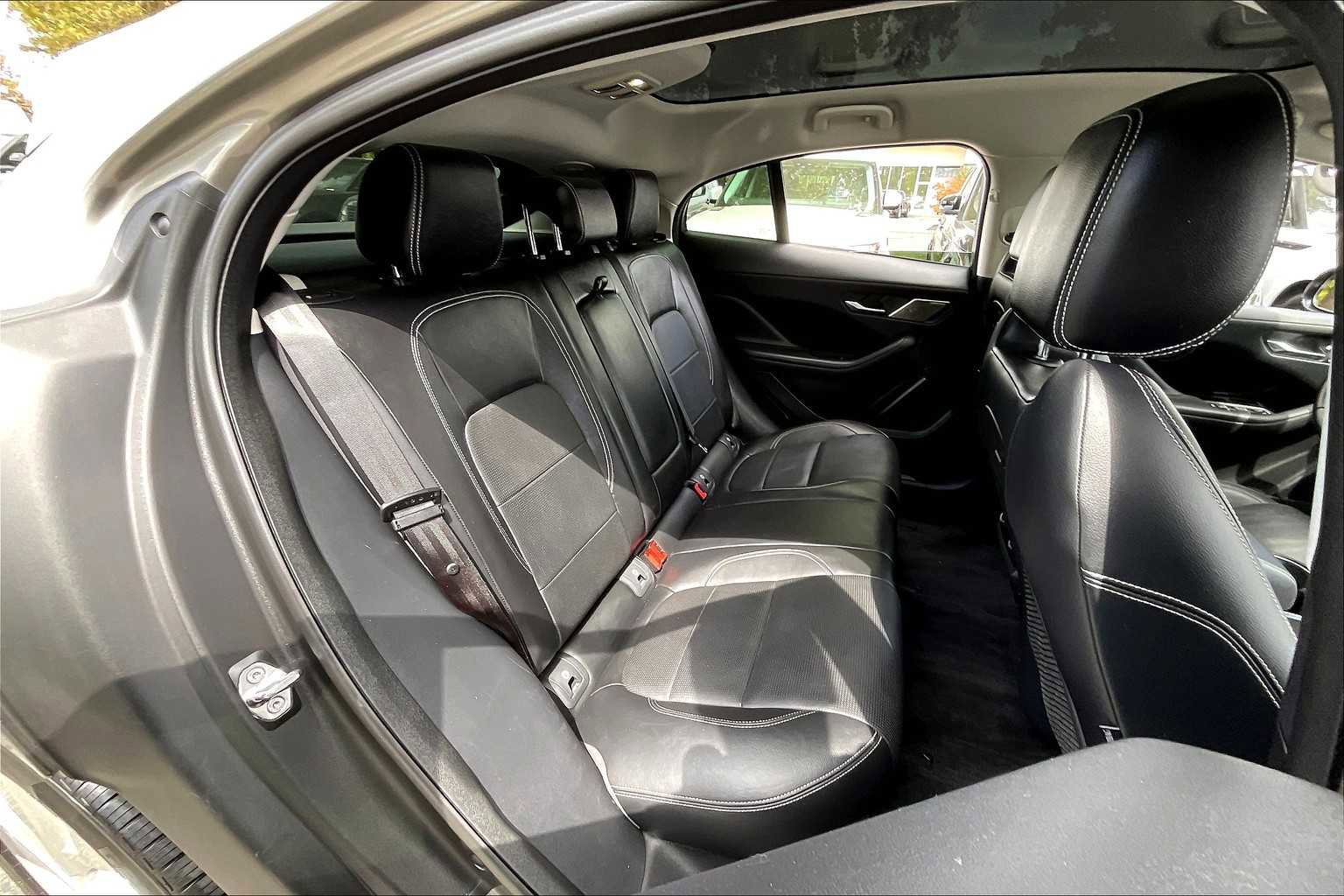 Used 2020 Jaguar I-PACE SE image 29