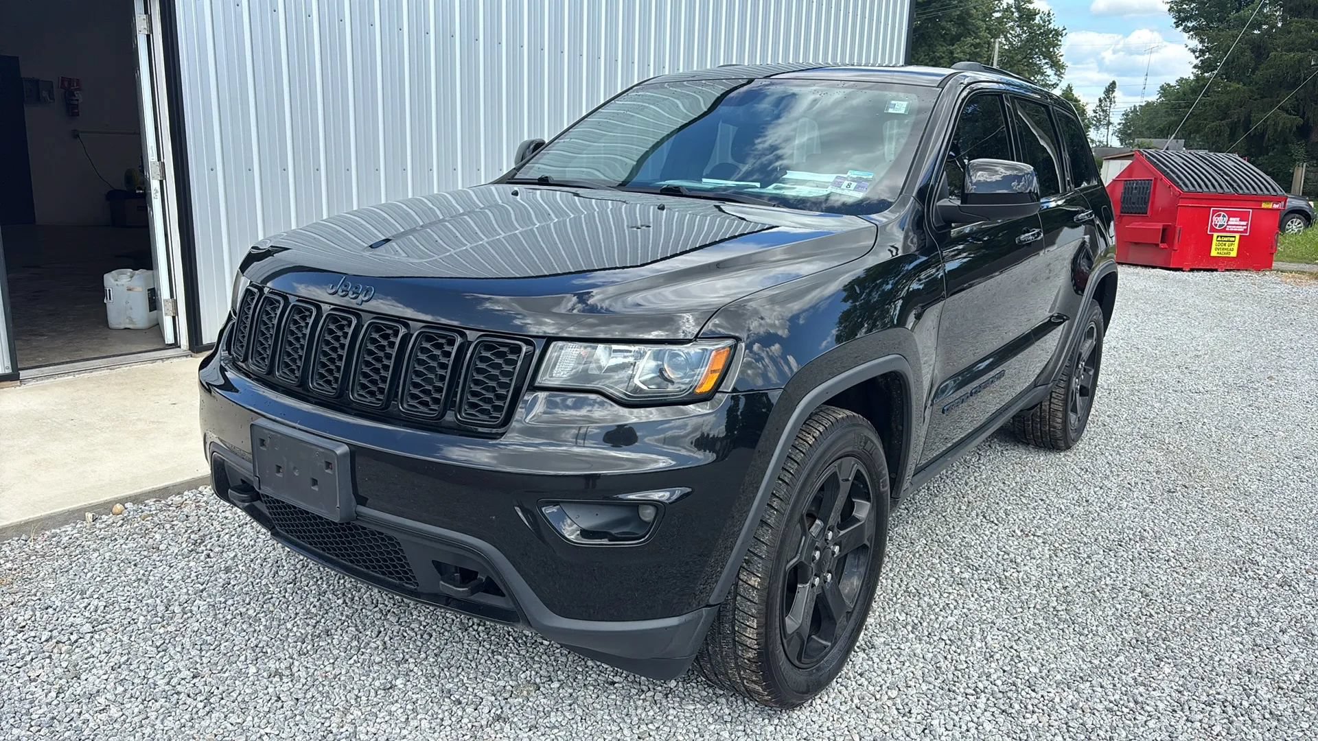 Used 2019 Jeep Grand Cherokee Laredo AWD/4WD image 13