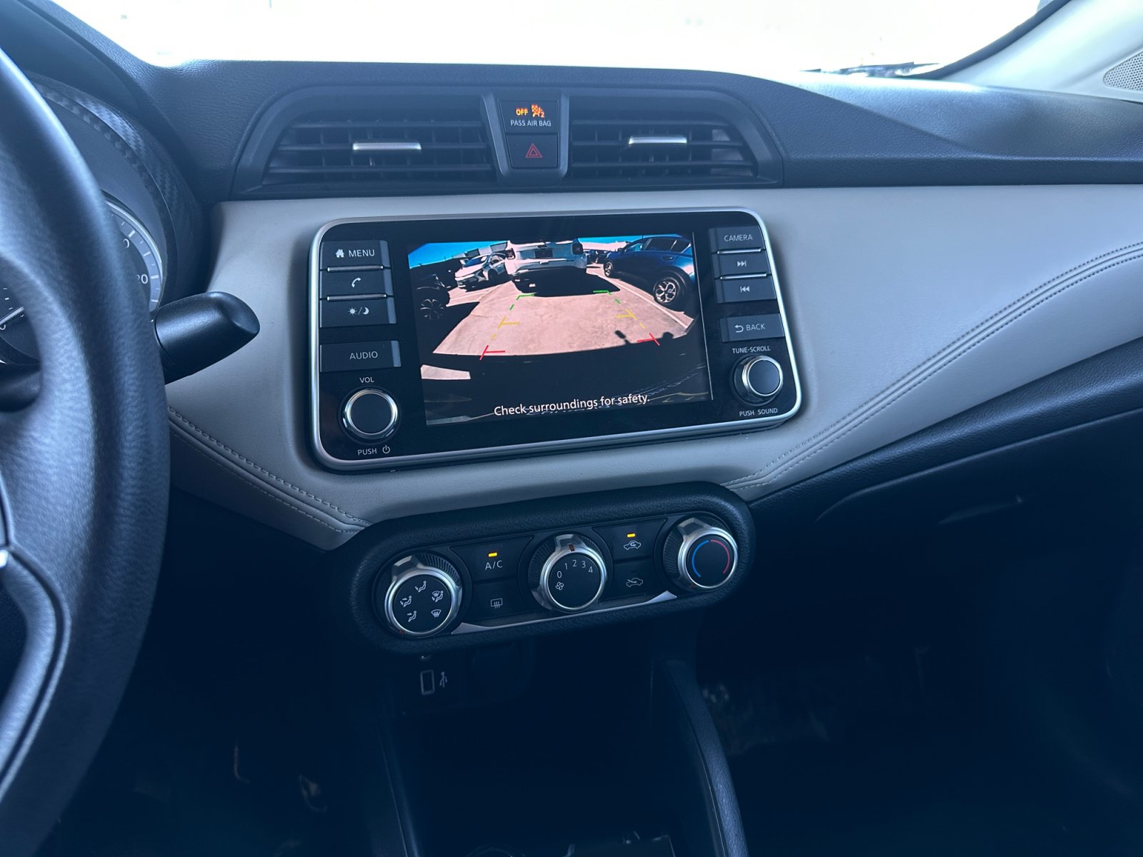 Used 2020 Nissan Versa SV FWD image 21