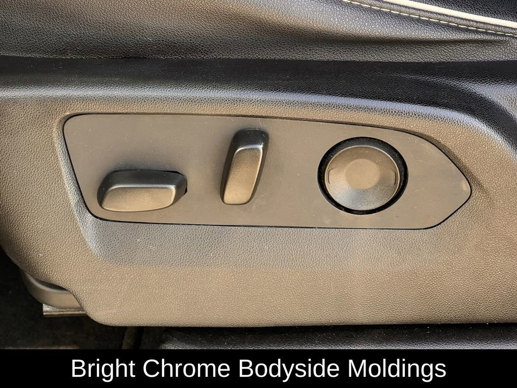 Used 2023 GMC Yukon SLT image 29