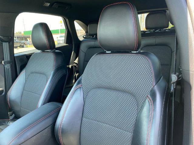 Certified 2024 Ford Escape ST-Line Select w/ Tech Pack #2 AWD/4WD image 10