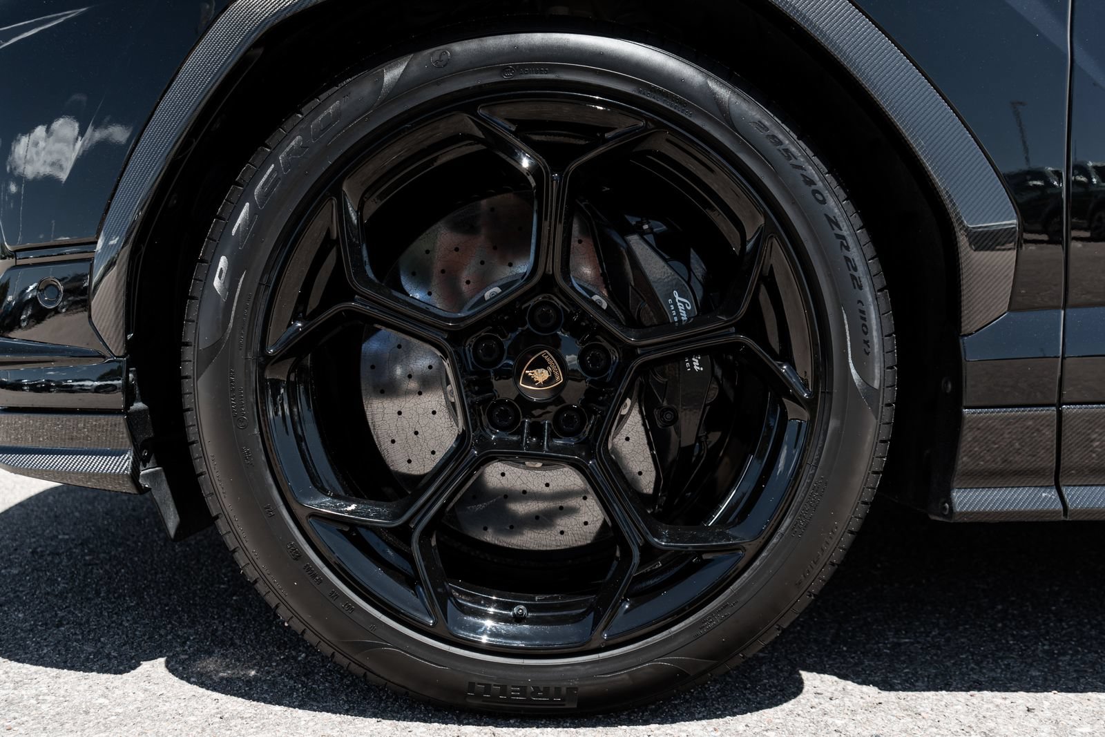 Used 2023 Lamborghini Urus Performante AWD/4WD image 6