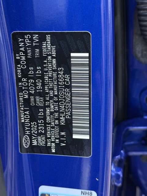 Used 2025 Hyundai Elantra Limited image 29