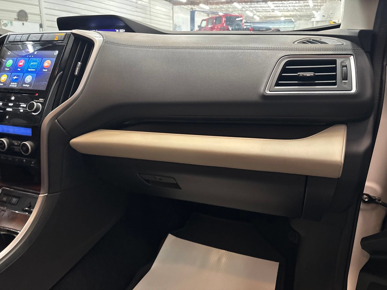 Used 2019 Subaru Ascent Touring w/ Popular Package #3 AWD/4WD image 27