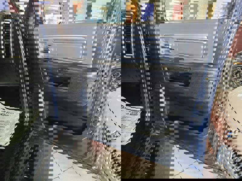 Used 2021 RAM 1500 Classic SLT image 13