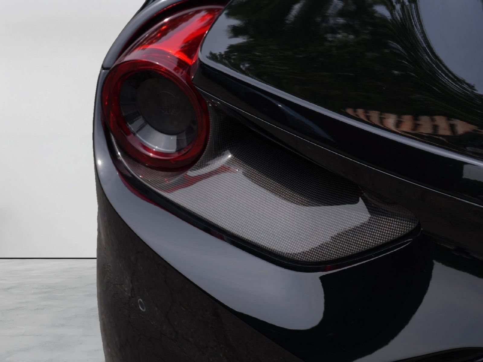 Used 2019 Ferrari 488 Spider RWD image 57