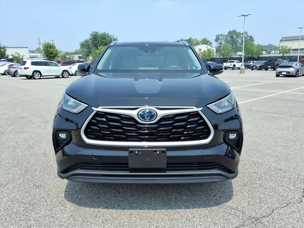 Used 2020 Toyota Highlander XLE AWD/4WD image 10