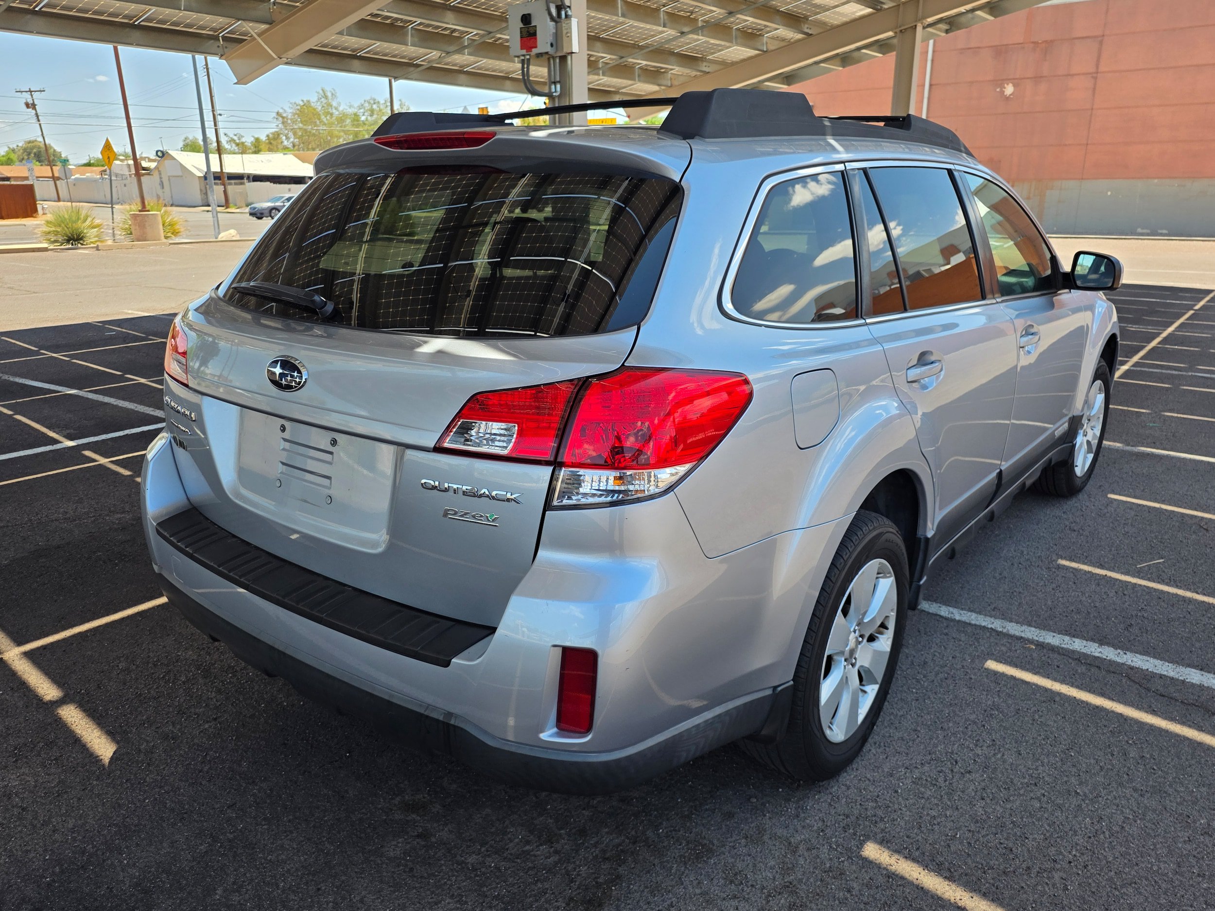 Used 2012 Subaru Outback 2.5i Premium AWD/4WD image 5