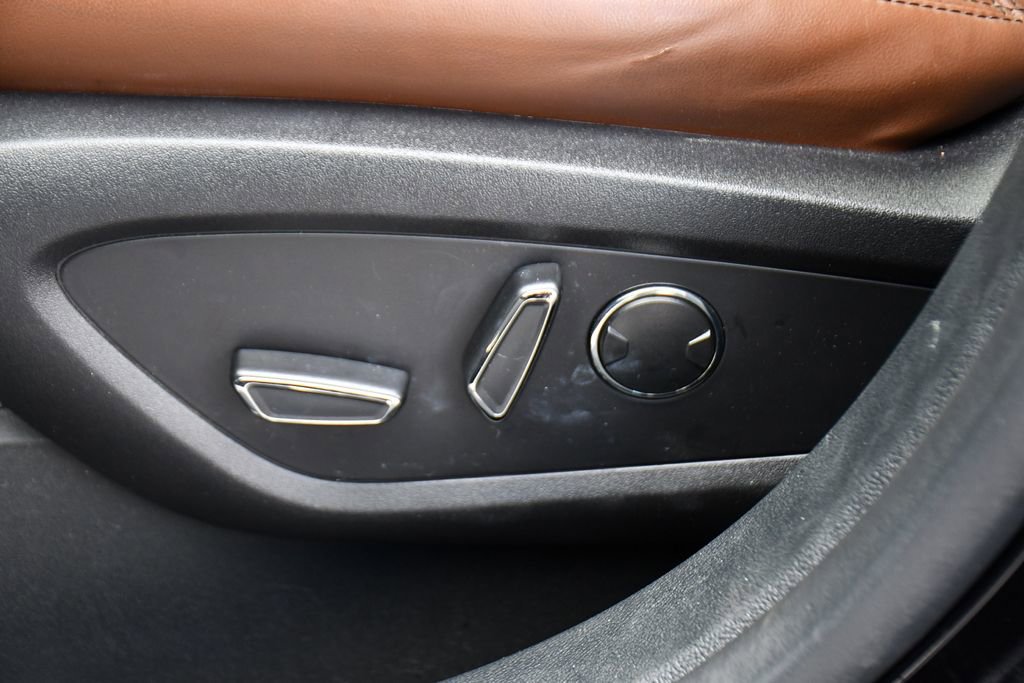 Used 2022 Lincoln Nautilus Reserve w/ Equipment Group 201A image 14