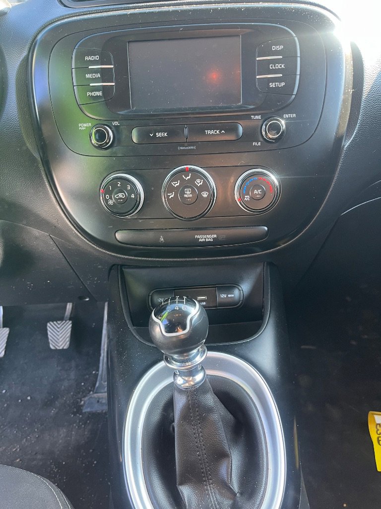 Used 2019 Kia Soul FWD image 4