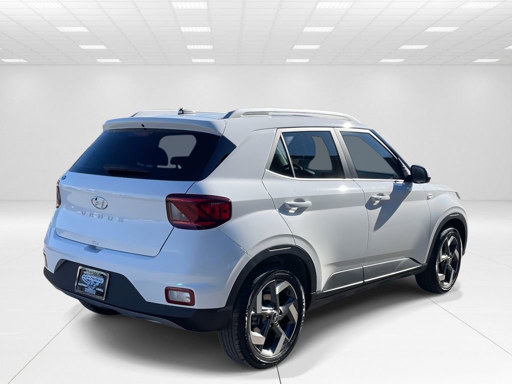 New 2026 Hyundai Venue SEL image 6