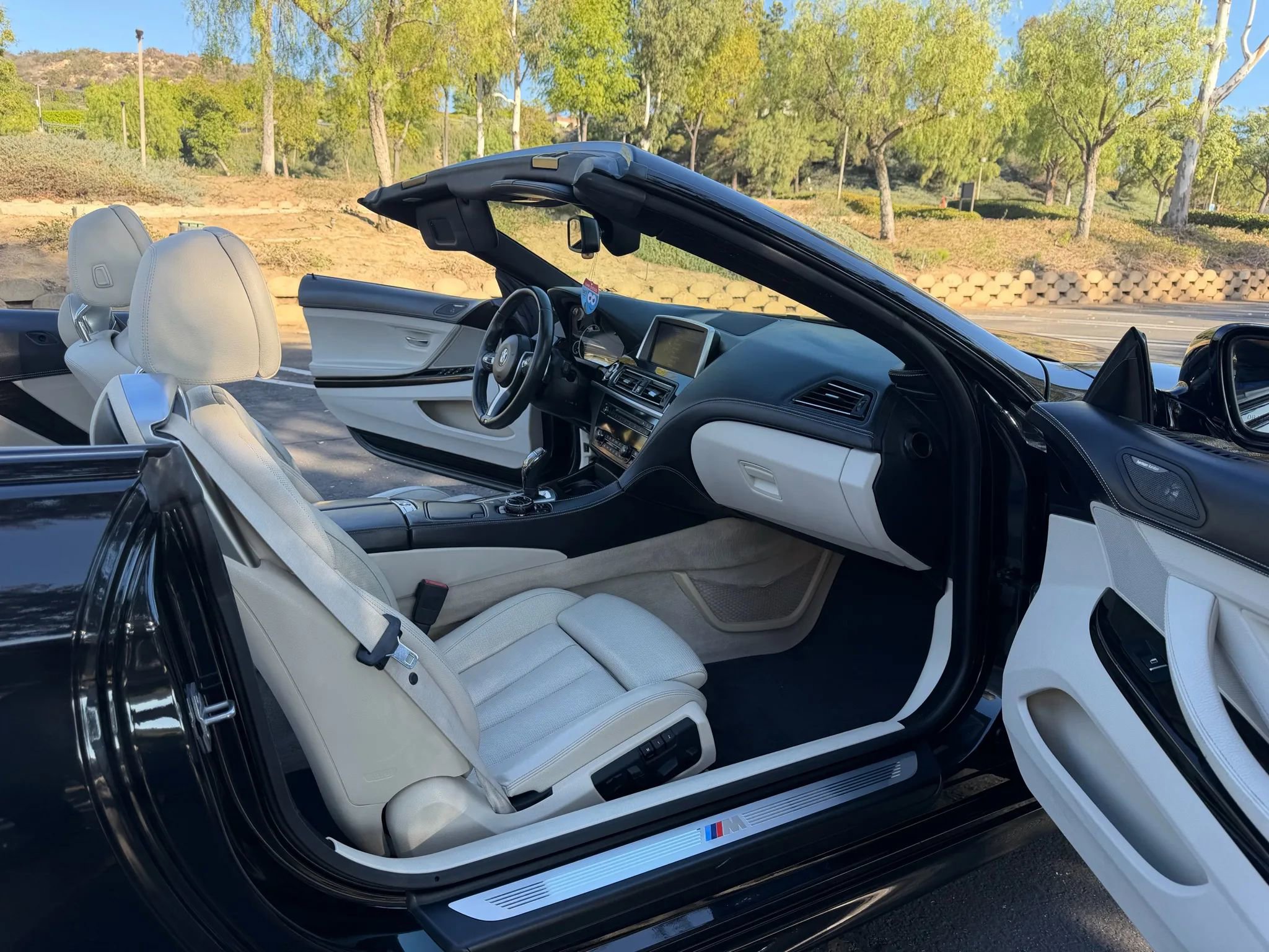 Used 2015 BMW 640i Convertible image 13