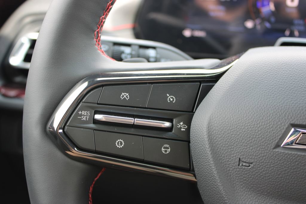 New 2026 Chevrolet Traverse RS w/ LPO, Floor Liner Package FWD image 36